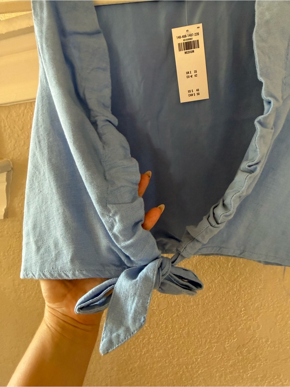 NWT Abercrombie tie top - Picture 3 of 5